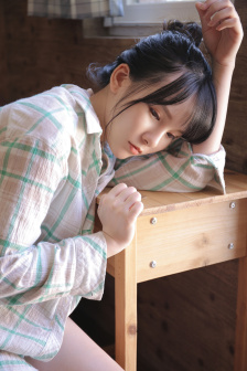 脱内衣吃奶摸下面免费观看